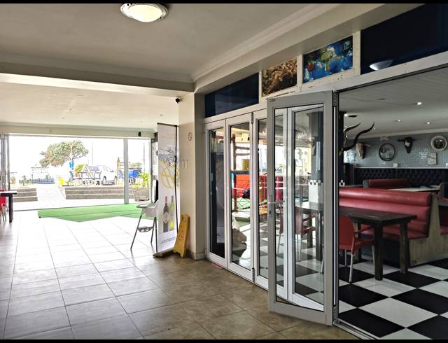 188M² RETAIL FOR SALE IN JEFFREYS BAY CENTRAL